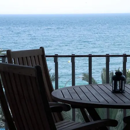 Con Vistas Al Mar. Primera Linea De Playa. Апартаменты *